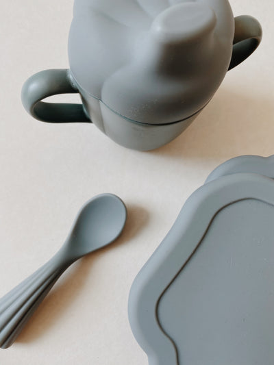 Konges Slojd Silicone Clam Dinner Set Light Blue