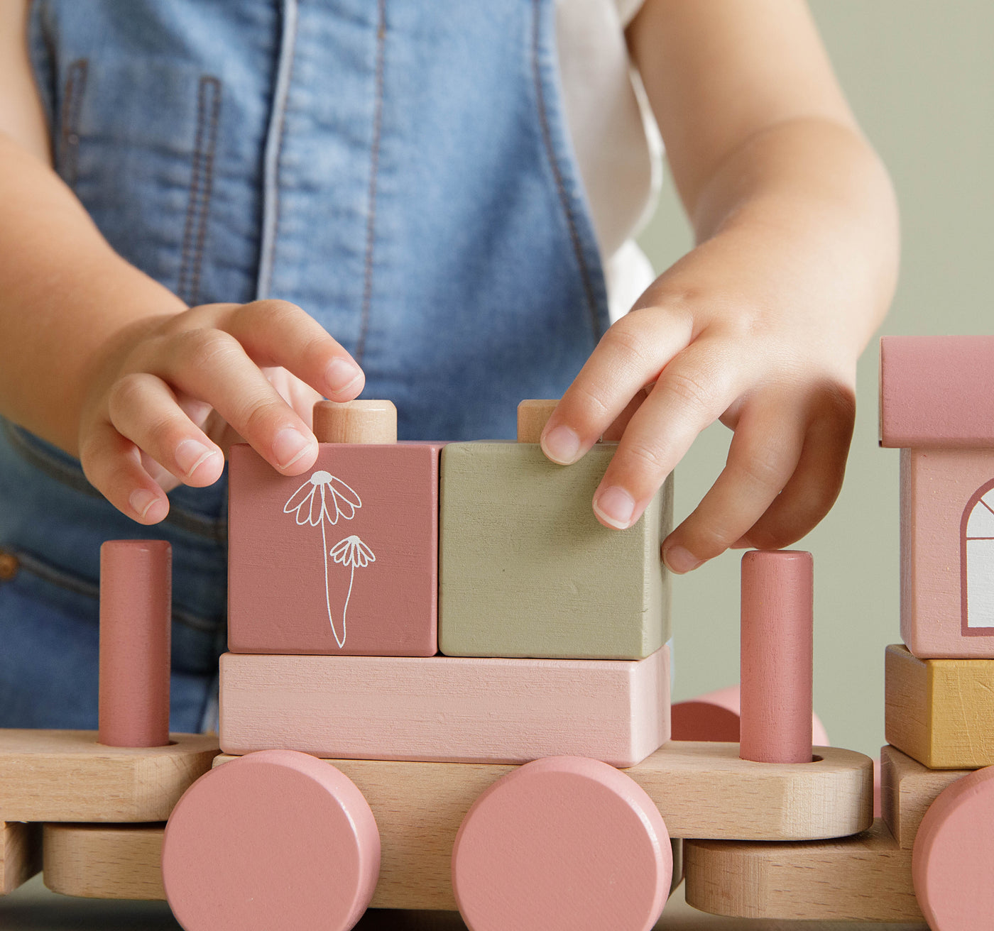 Little Dutch Wooden Stacking Train Flowers