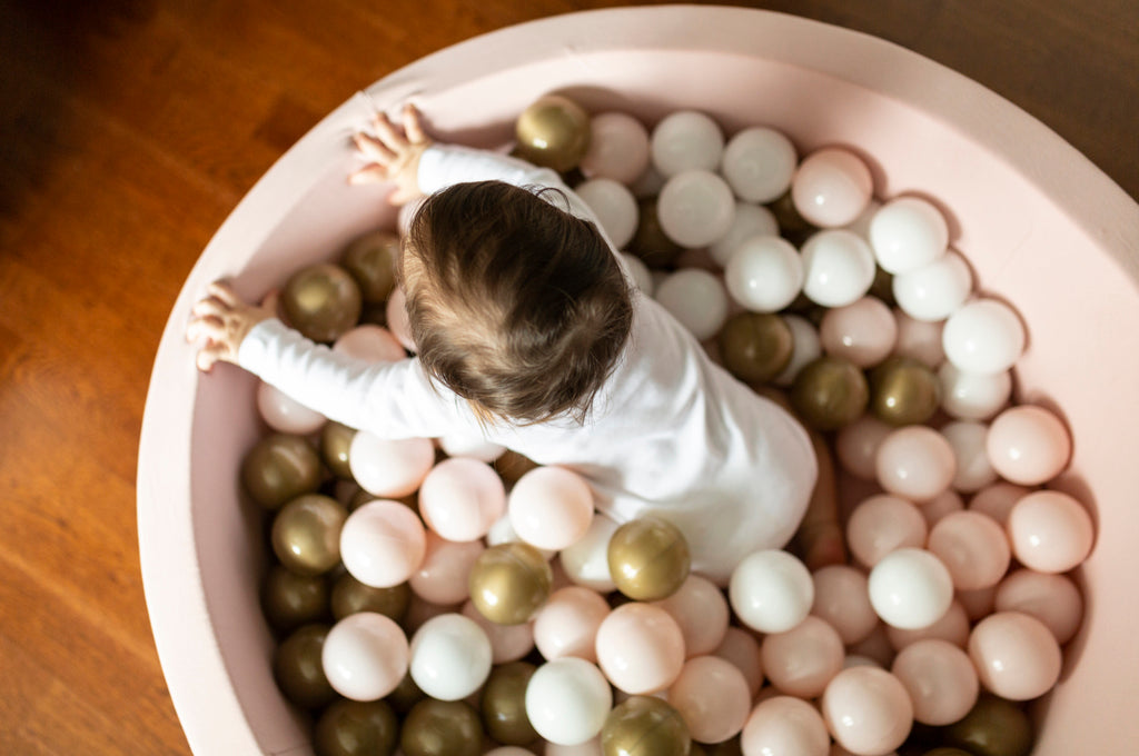 Larisa and Pumpkin Powder Ball Pit - Powder/Gold/White Balls